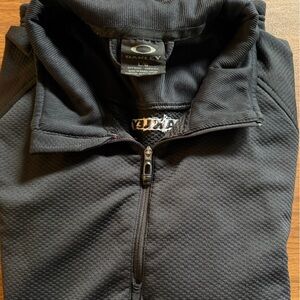 Oakley Men’s 1/4 fleece baselayer w/ front pocket